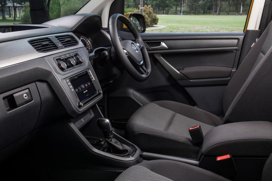 Интерьер Volkswagen Caddy Beach Maxi 2019 года  (AU) (фото 24 из 34)